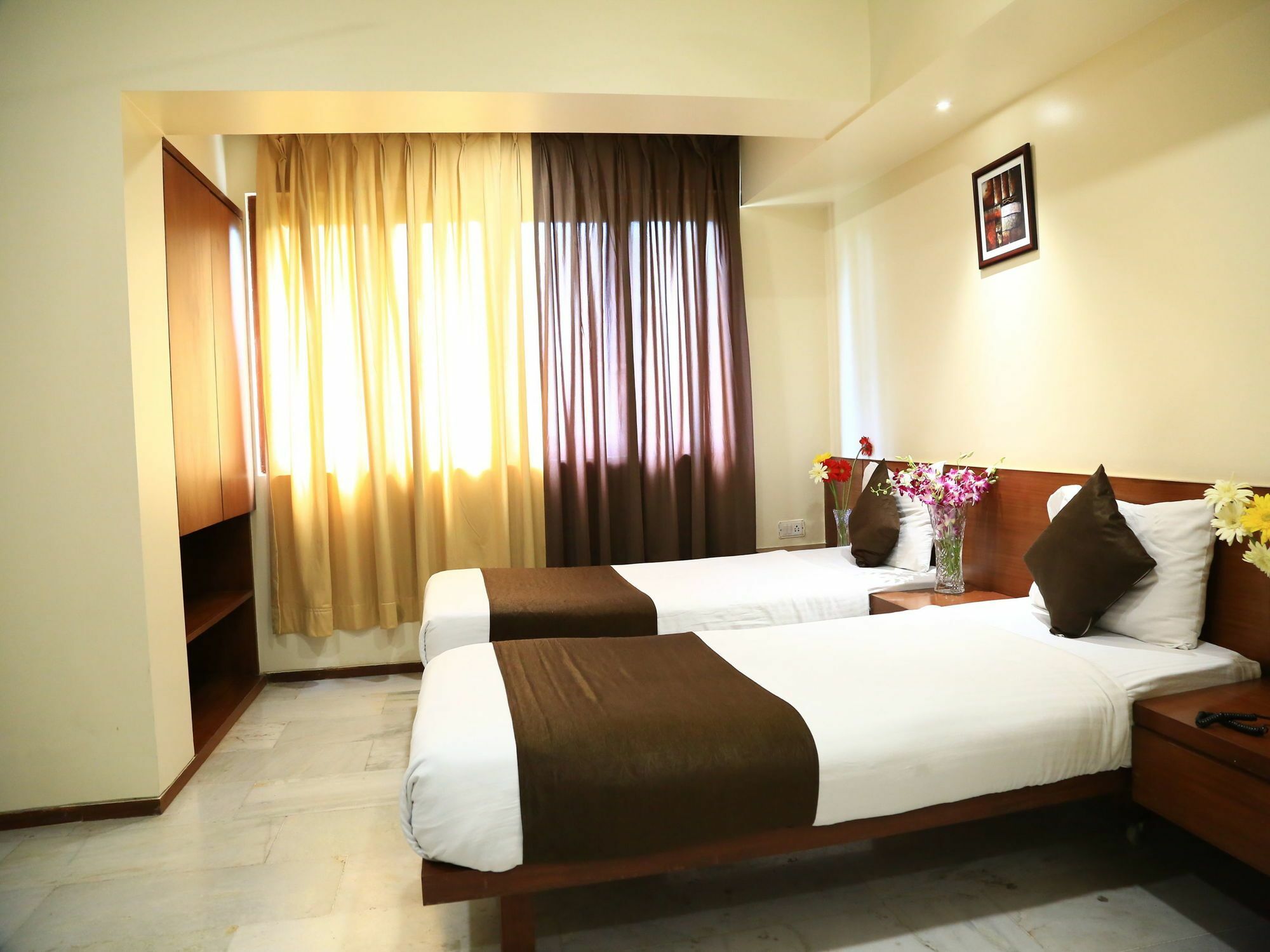 浦那 Oyo 13771 Executive Residency酒店 外观 照片