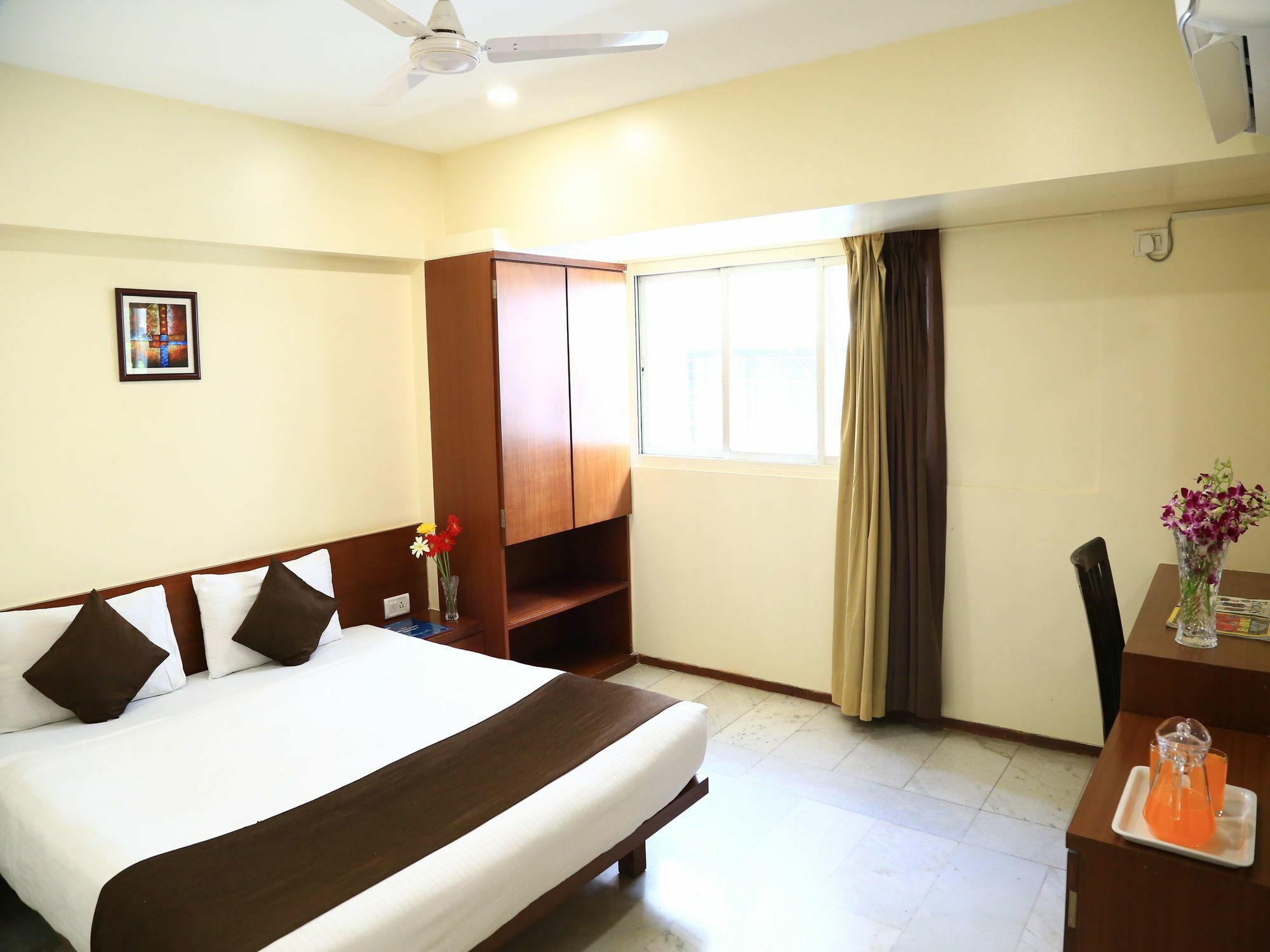 浦那 Oyo 13771 Executive Residency酒店 外观 照片