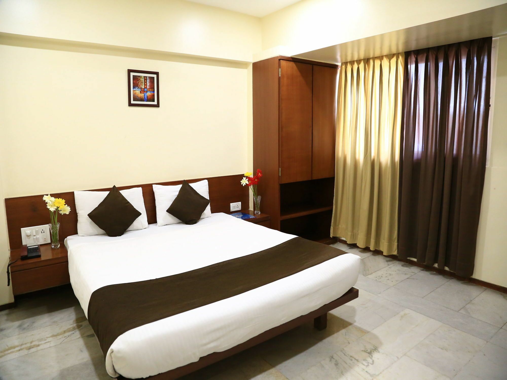 浦那 Oyo 13771 Executive Residency酒店 外观 照片