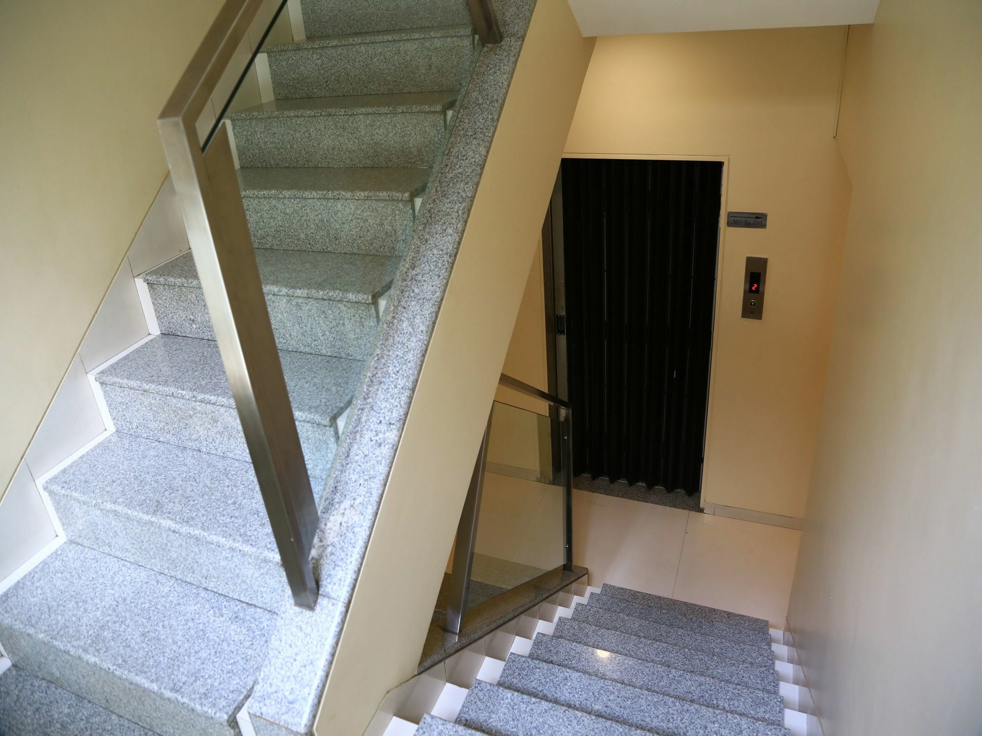浦那 Oyo 13771 Executive Residency酒店 外观 照片