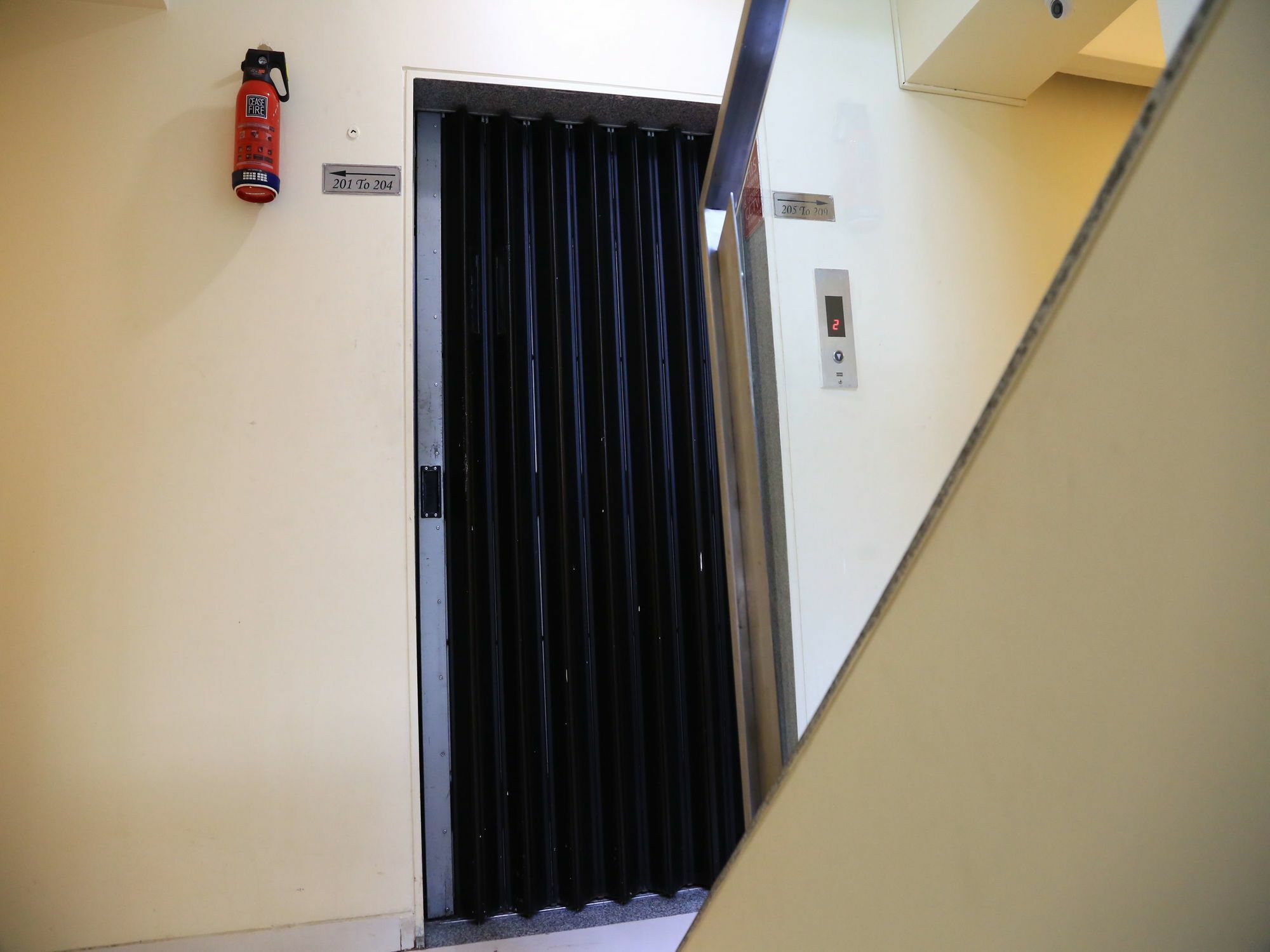浦那 Oyo 13771 Executive Residency酒店 外观 照片